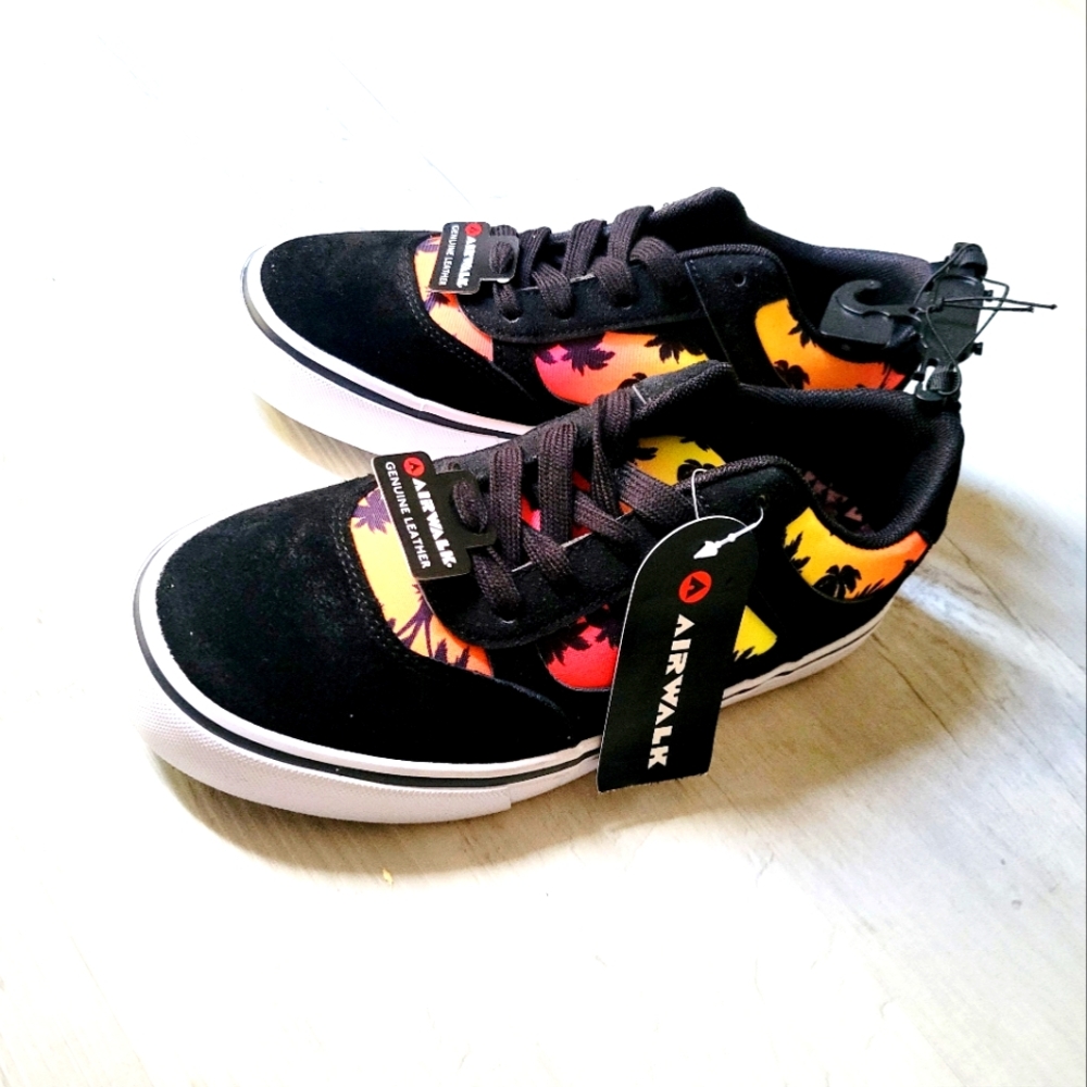 NWTs airwalk big boy shoes. Sz 6